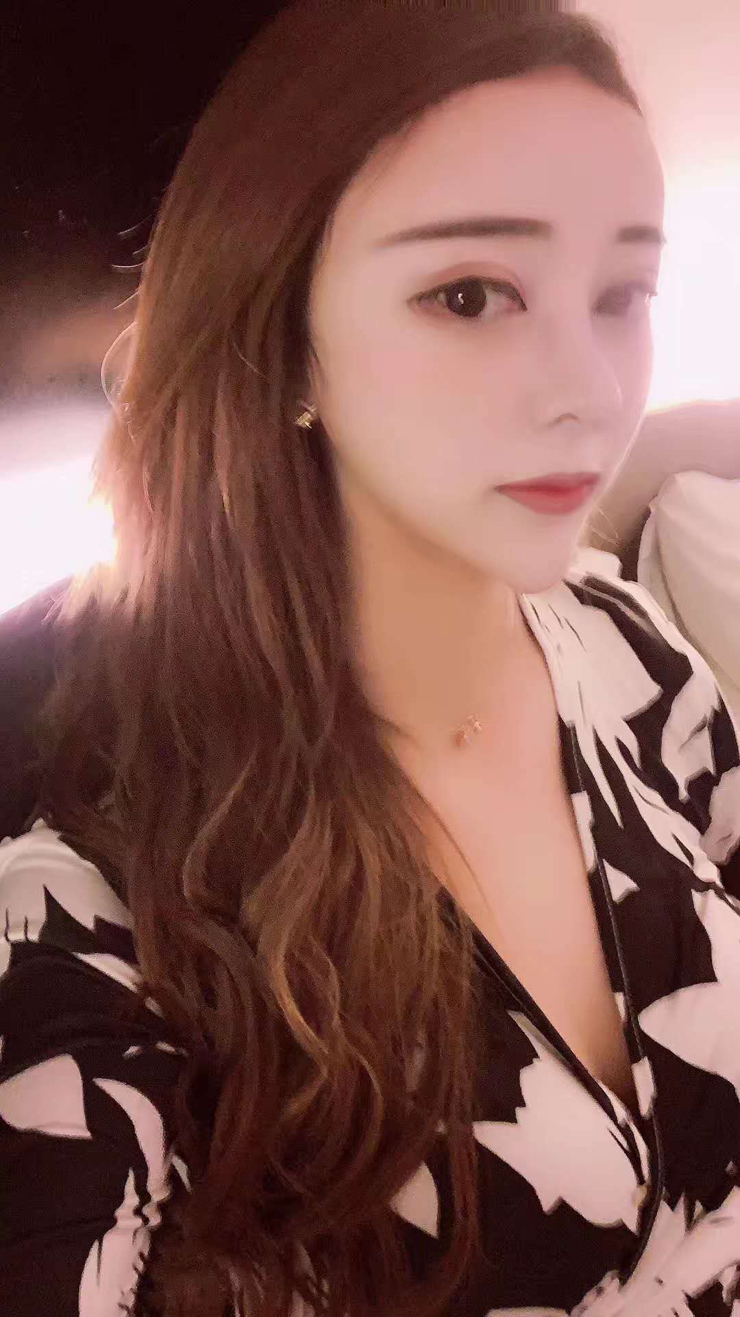 2020年10月30天河美甲店老板潇雅